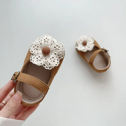 ベビー用靴 お花モチーフストラップシューズ レースフラワー付きフォーマルシューズ【mh0011068】