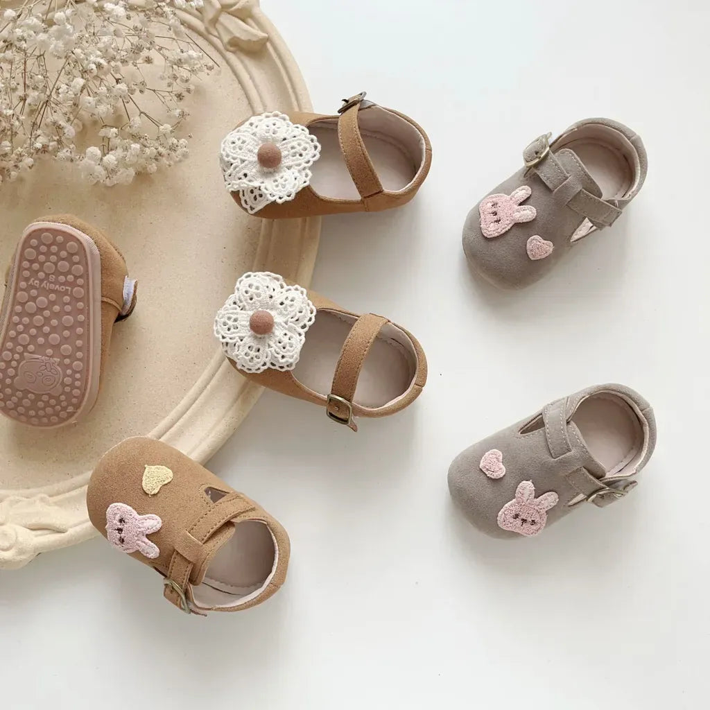 ベビー用靴 お花モチーフストラップシューズ レースフラワー付きフォーマルシューズ【mh0011068】
