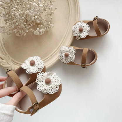 ベビー用靴 お花モチーフストラップシューズ レースフラワー付きフォーマルシューズ【mh0011068】