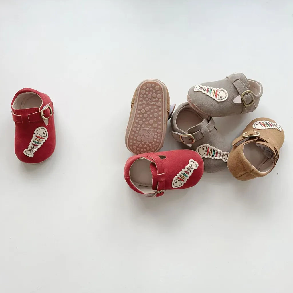 ベビー用靴 フィッシュボーン刺繍ストラップシューズ ソフトソールベビーシューズ【mh0011069】