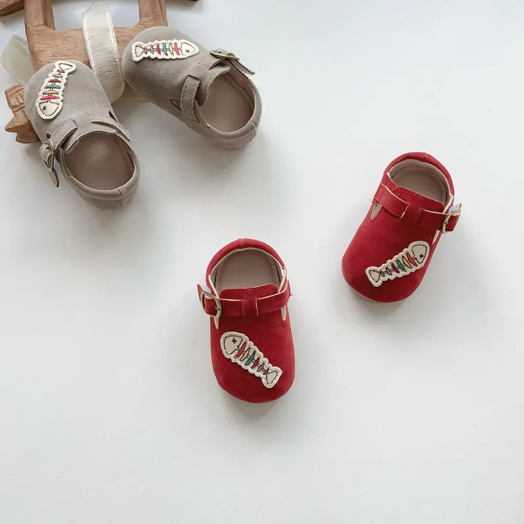 ベビー用靴 フィッシュボーン刺繍ストラップシューズ ソフトソールベビーシューズ【mh0011069】