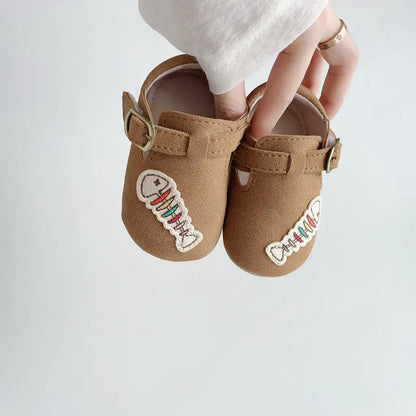 ベビー用靴 フィッシュボーン刺繍ストラップシューズ ソフトソールベビーシューズ【mh0011069】
