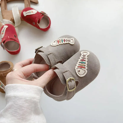 ベビー用靴 フィッシュボーン刺繍ストラップシューズ ソフトソールベビーシューズ【mh0011069】