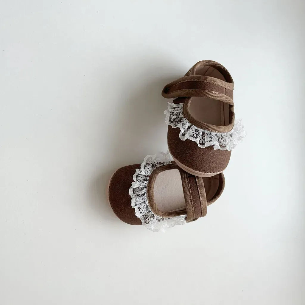 ベビー用靴 レースフリル付きストラップシューズ ソフトソールフォーマルシューズ【mh0011070】