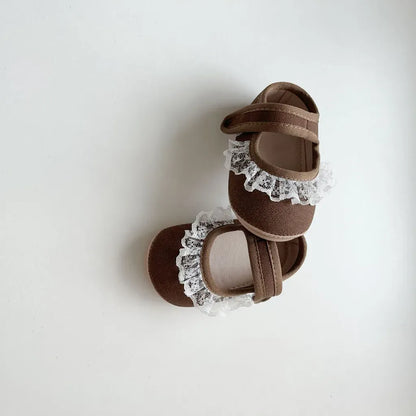 ベビー用靴 レースフリル付きストラップシューズ ソフトソールフォーマルシューズ【mh0011070】