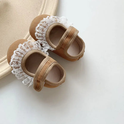 ベビー用靴 レースフリル付きストラップシューズ ソフトソールフォーマルシューズ【mh0011070】