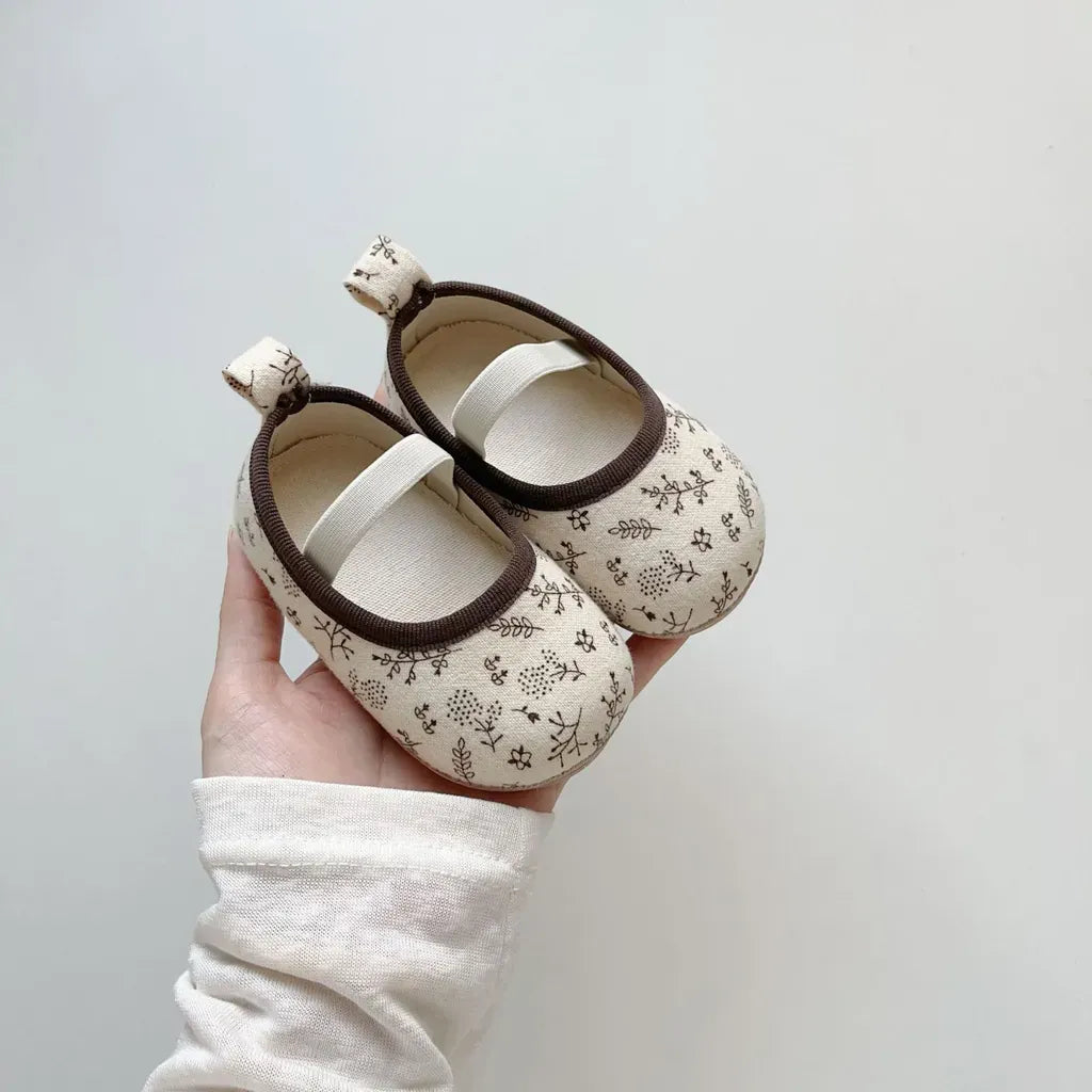 ベビー用靴 小花柄ストラップバレエシューズ ソフトソールベビーシューズ ゴムバンド付き【mh0011072】