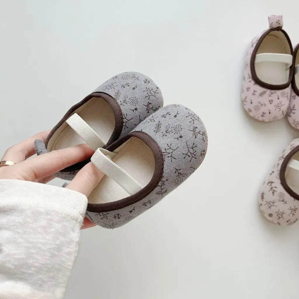 ベビー用靴 小花柄ストラップバレエシューズ ソフトソールベビーシューズ ゴムバンド付き【mh0011072】