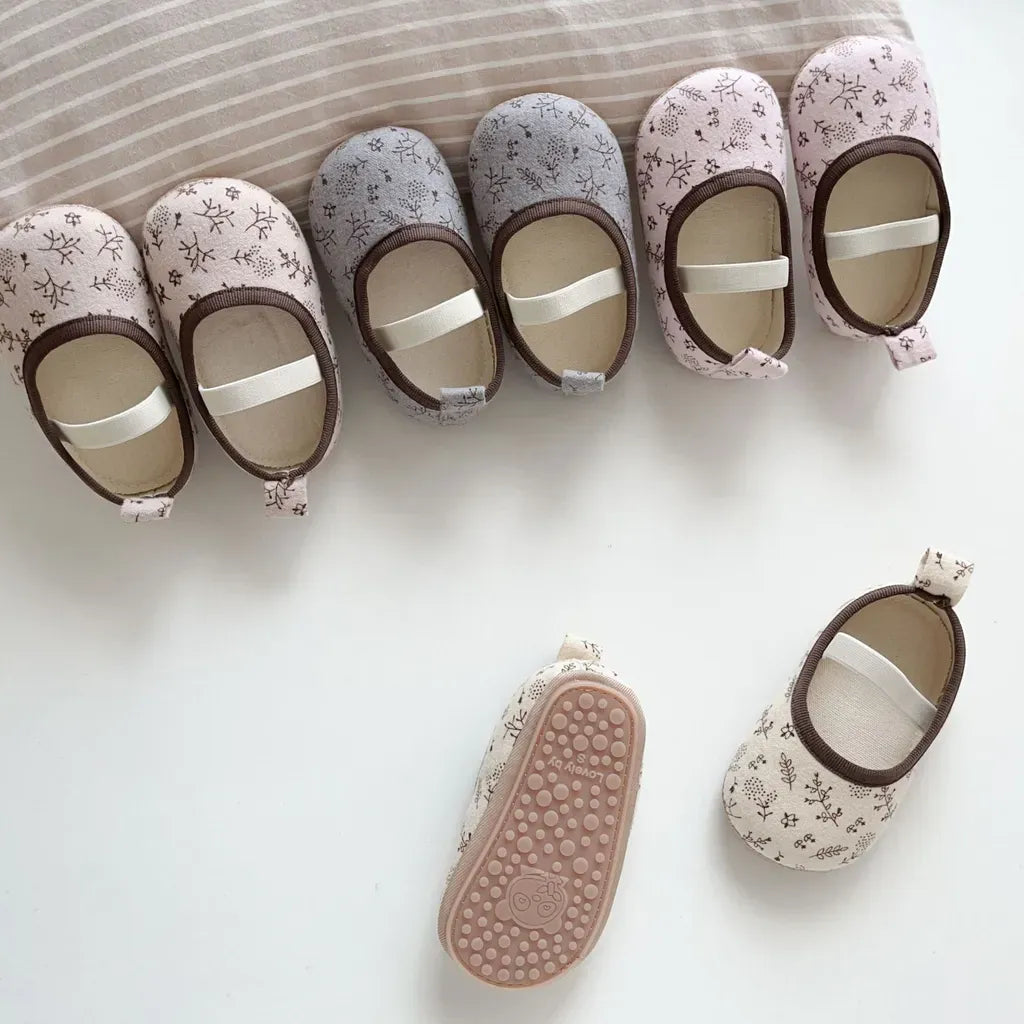 ベビー用靴 小花柄ストラップバレエシューズ ソフトソールベビーシューズ ゴムバンド付き【mh0011072】