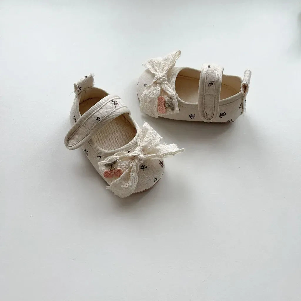 ベビー用靴 さくらんぼ刺繍リボンソフトソールベビーシューズ【mh0011074】