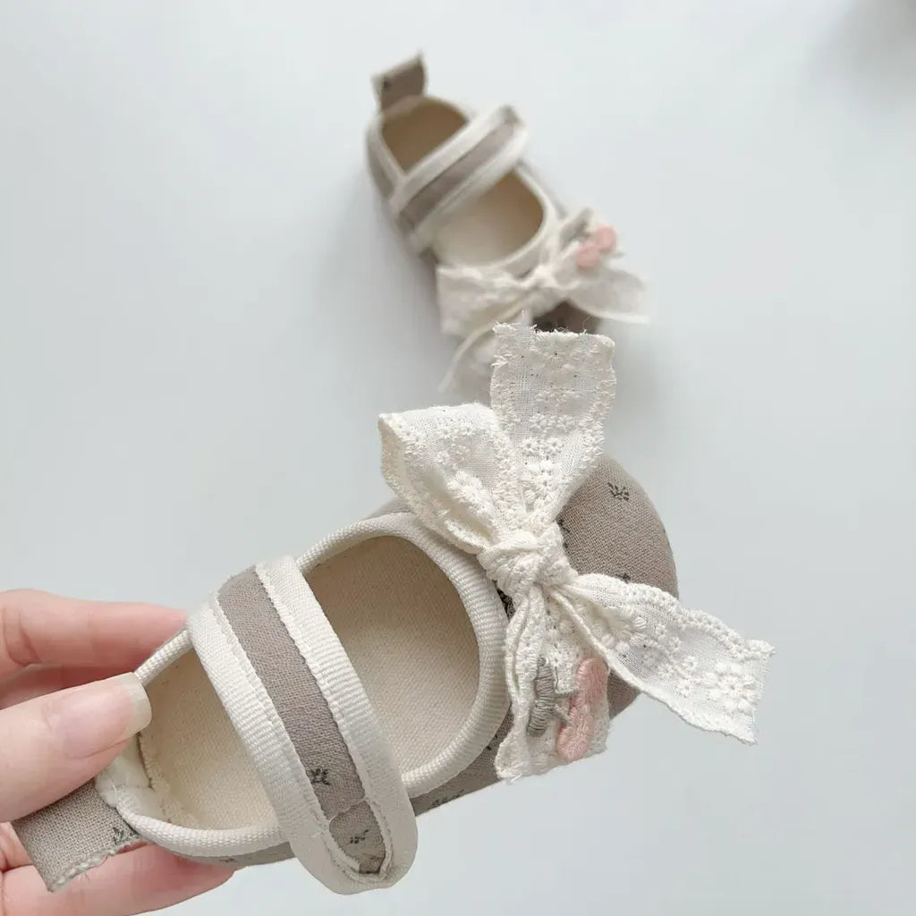 ベビー用靴 さくらんぼ刺繍リボンソフトソールベビーシューズ【mh0011074】