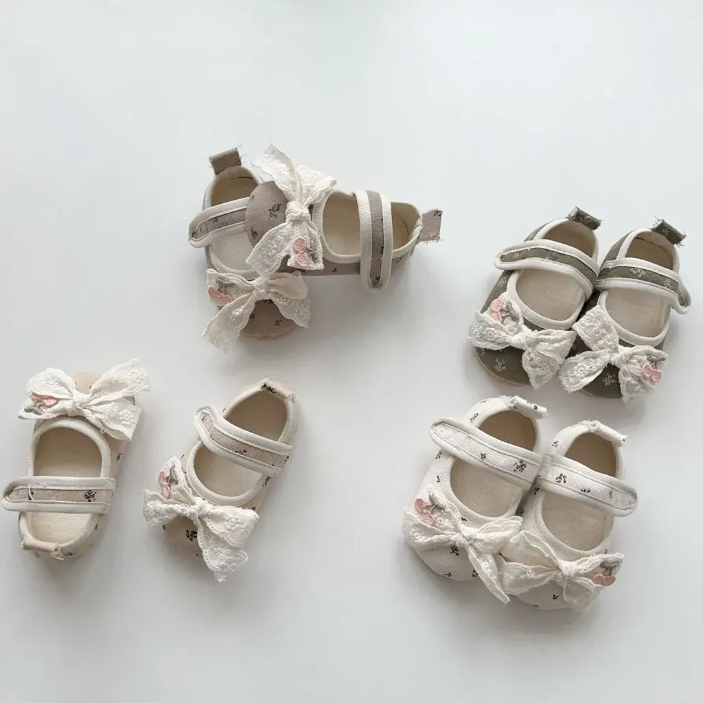 ベビー用靴 さくらんぼ刺繍リボンソフトソールベビーシューズ【mh0011074】