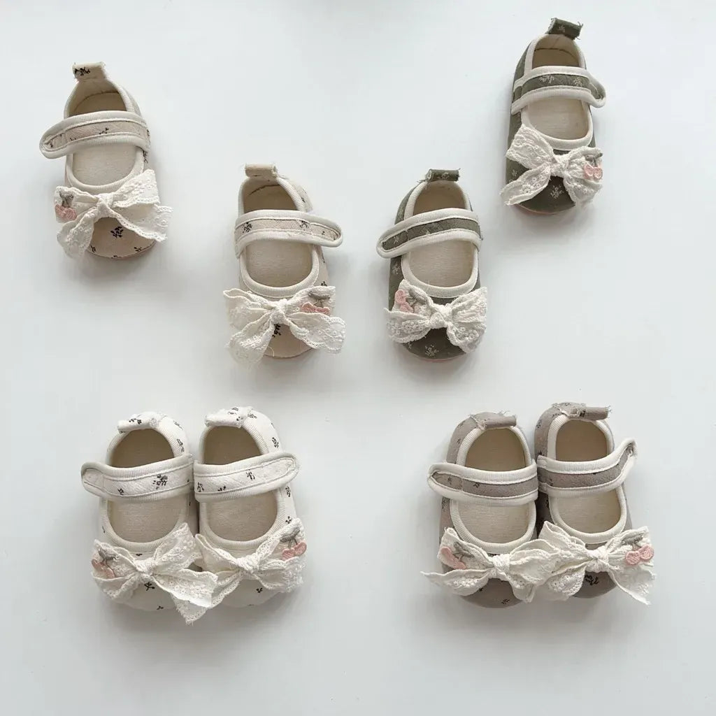 ベビー用靴 さくらんぼ刺繍リボンソフトソールベビーシューズ【mh0011074】
