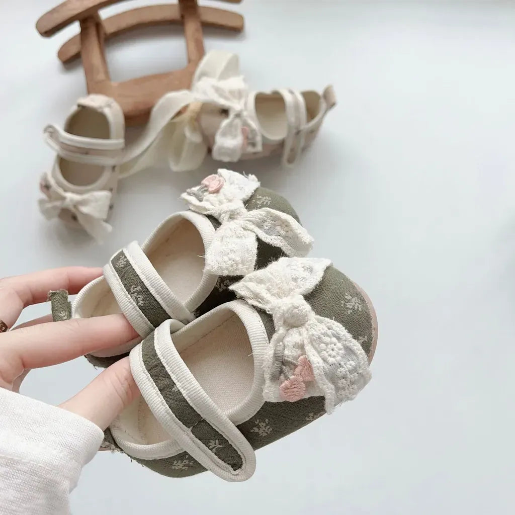 ベビー用靴 さくらんぼ刺繍リボンソフトソールベビーシューズ【mh0011074】