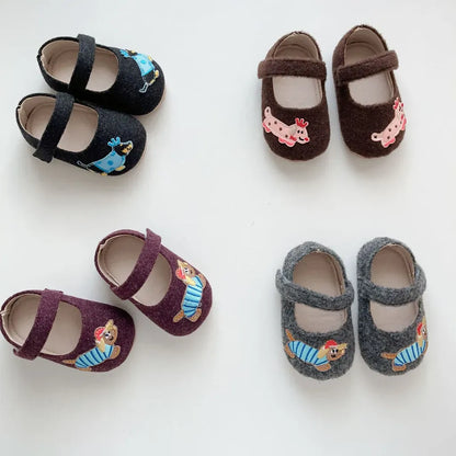 ベビー用靴 ドッグ刺繍フランネルストラップベビーシューズ【mh0011076】