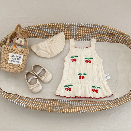 タンクトップ・キャミソール・ノースリーブトップス Strawberry Knit Suspender Top ストロベリー 刺繍 ニット トップス【mh0012178】