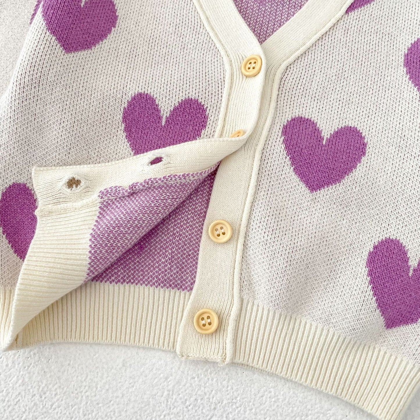 カーディガン・パーカー ハート柄ニットVネックカーディガン【mh0010843】