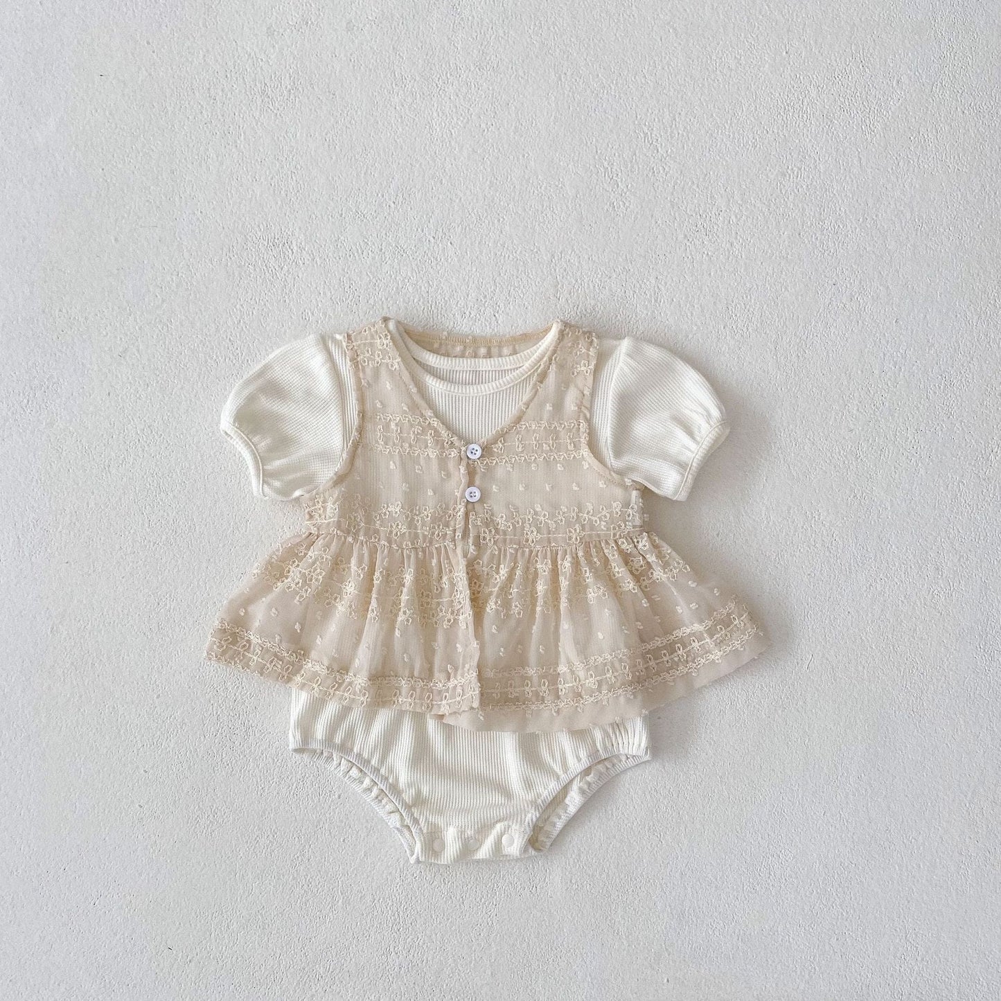 ロンパースセットアップ White / 66cm レースベスト+半袖パフスリーブロンパースセットアップ 2点セット【mh0010152】