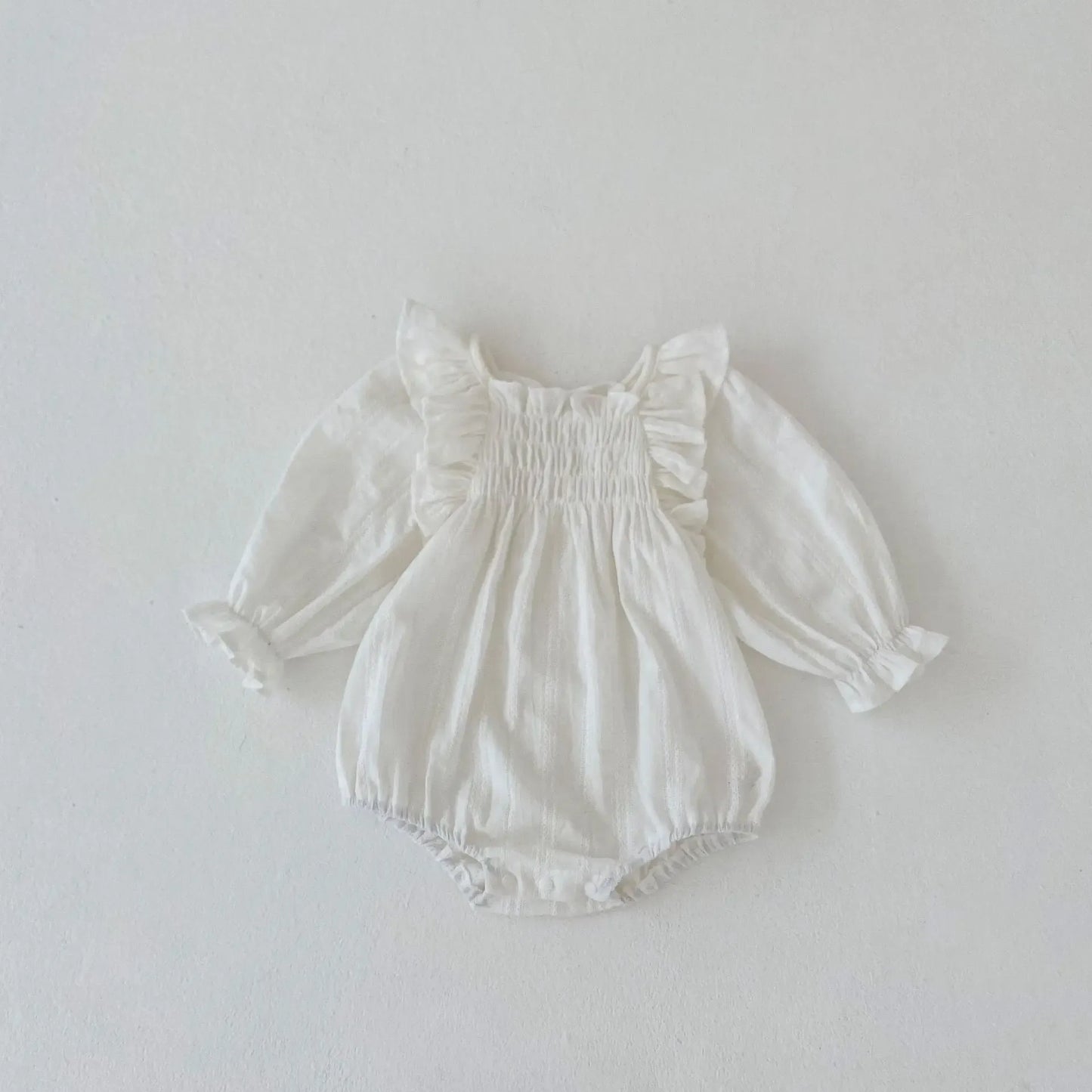 長袖ロンパース White / 6M  66CM ベビーロンパース 長袖ボディスーツ ショルダーフリル ホワイト【mh0004787】