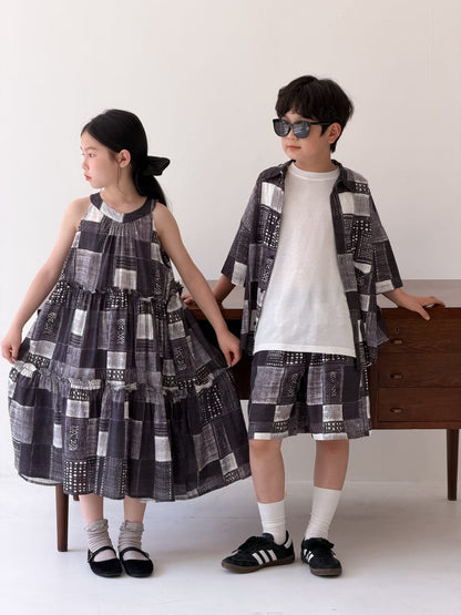 幾何学柄プリントのノースリーブワンピース＆半袖シャツ、ハーフパンツセット