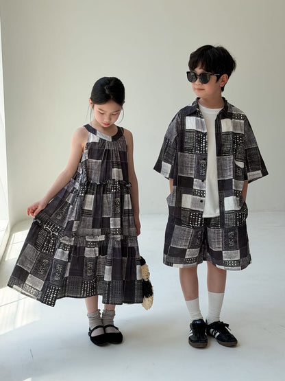 幾何学柄のノースリーブワンピースと半袖シャツハーフパンツのセット