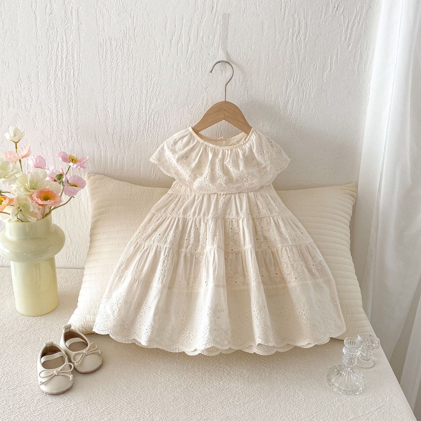 Eyelet Embroidered Ruffle Tiered Dress ベージュ レースカラー ティアード ワンピース【mh0012725】 angou ノースリーブワンピース
