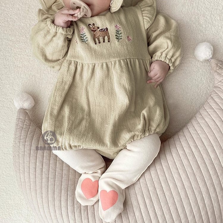 Fawn Embroidered Ruffle Bodysuit 小鹿 刺繍 フリル 長袖ロンパース【mh0012696】 BBAMMA 長袖ロンパース