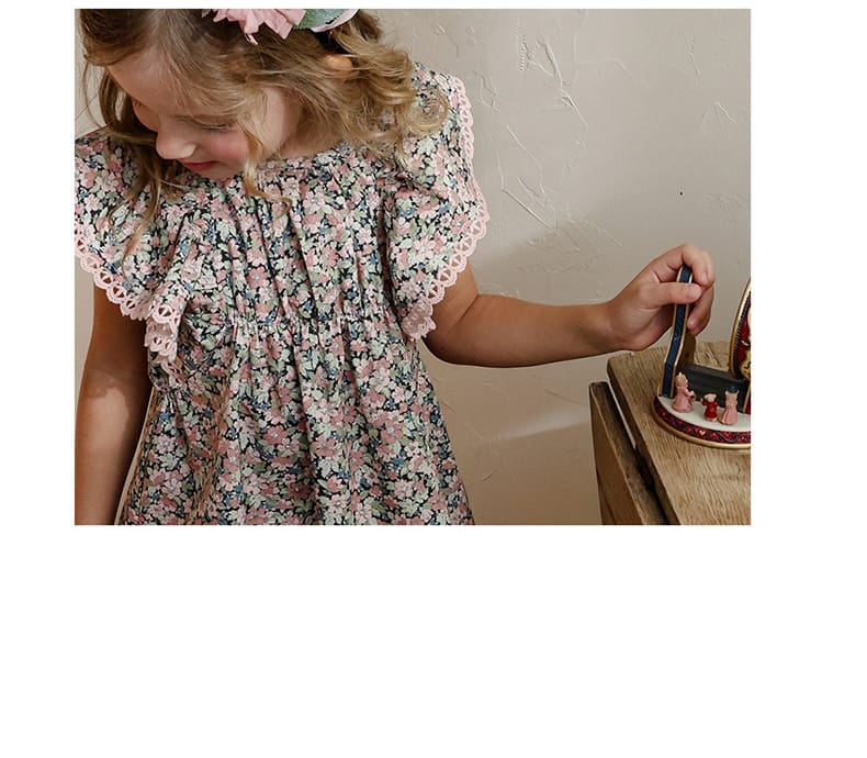 Floral Butterfly Dress 花柄 バタフライスリーブワンピース【mh0012983】 Strawberry Coral 半袖ワンピース
