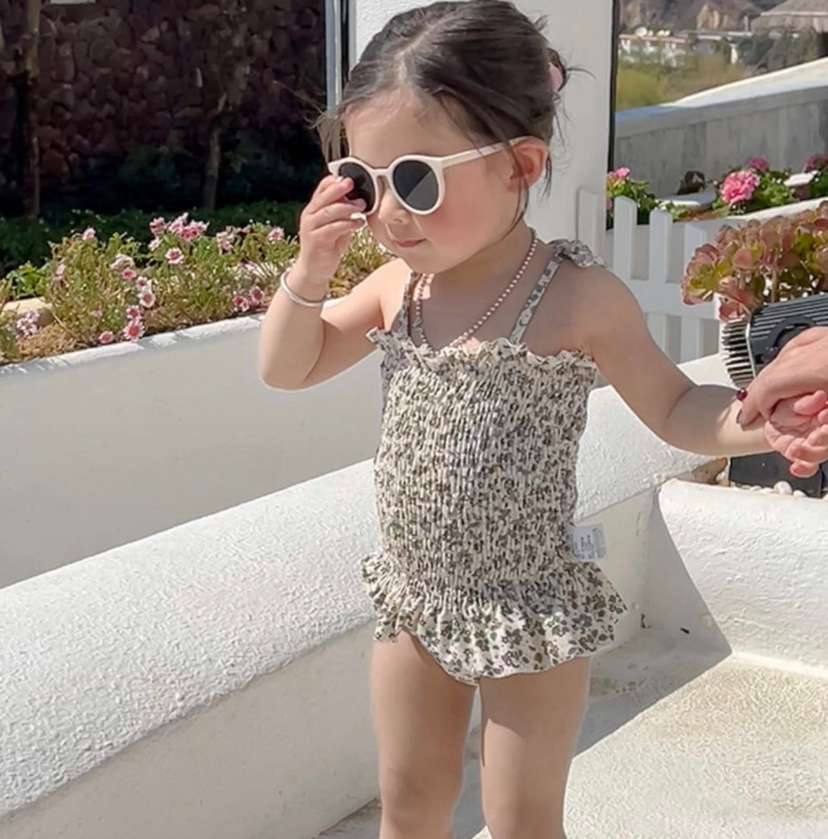 Floral Floral One-Piece Swimwear シャーリング ノースリーブワンピース水着【mh0013342】 mamahalo kids ベビー用水着