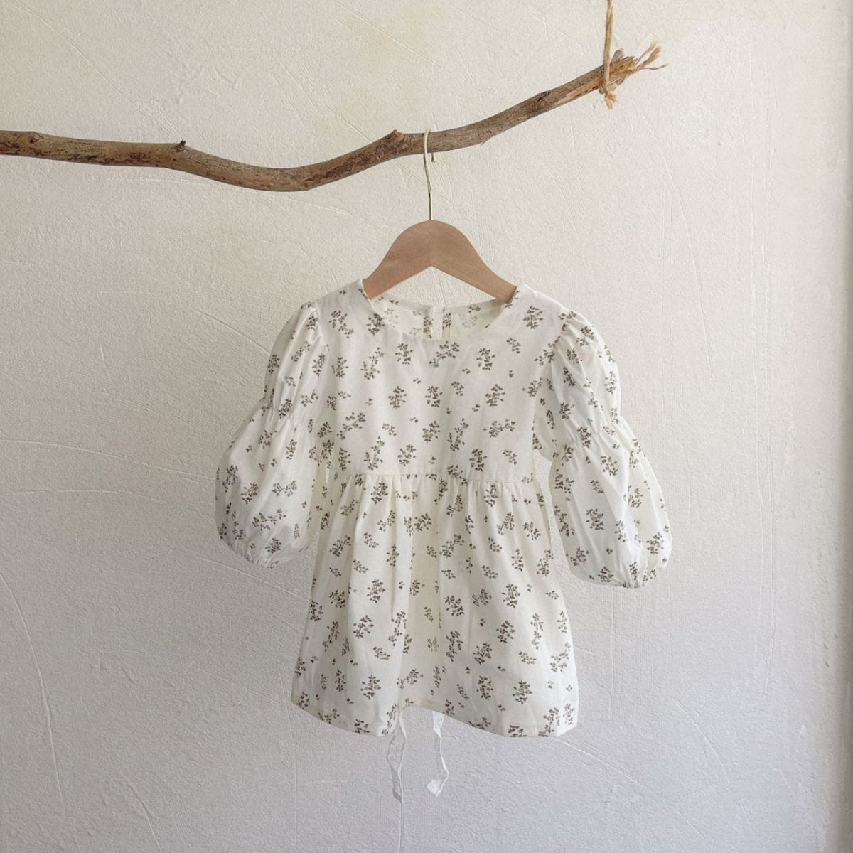 Floral Long Sleeve Dress 小花柄 長袖 ワンピース【mh0012688】 Beige White / 73cm BBAMMA 長袖ワンピース