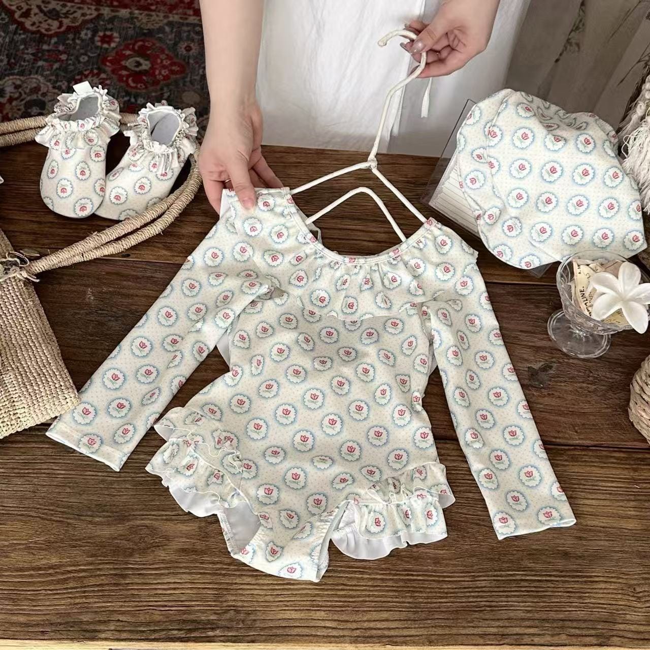 Floral Long-sleeve Sun Protection Quick-Dry Swimwear チューリップ 長袖ワンピース水着【mh0013321】 Lace tulips / 90cm mamahalo kids ベビー用水着