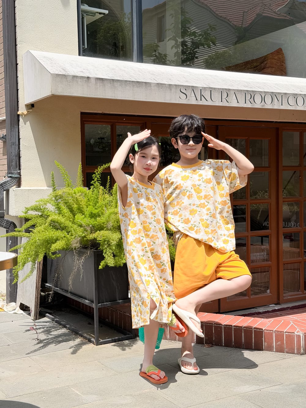 Floral Print Loose Top Dress and Shorts Set 田園プリント 半袖Tシャツ ショートパンツ 半袖ワンピース【mh0013517】 KUMAI.KIDS 半袖セットアップ