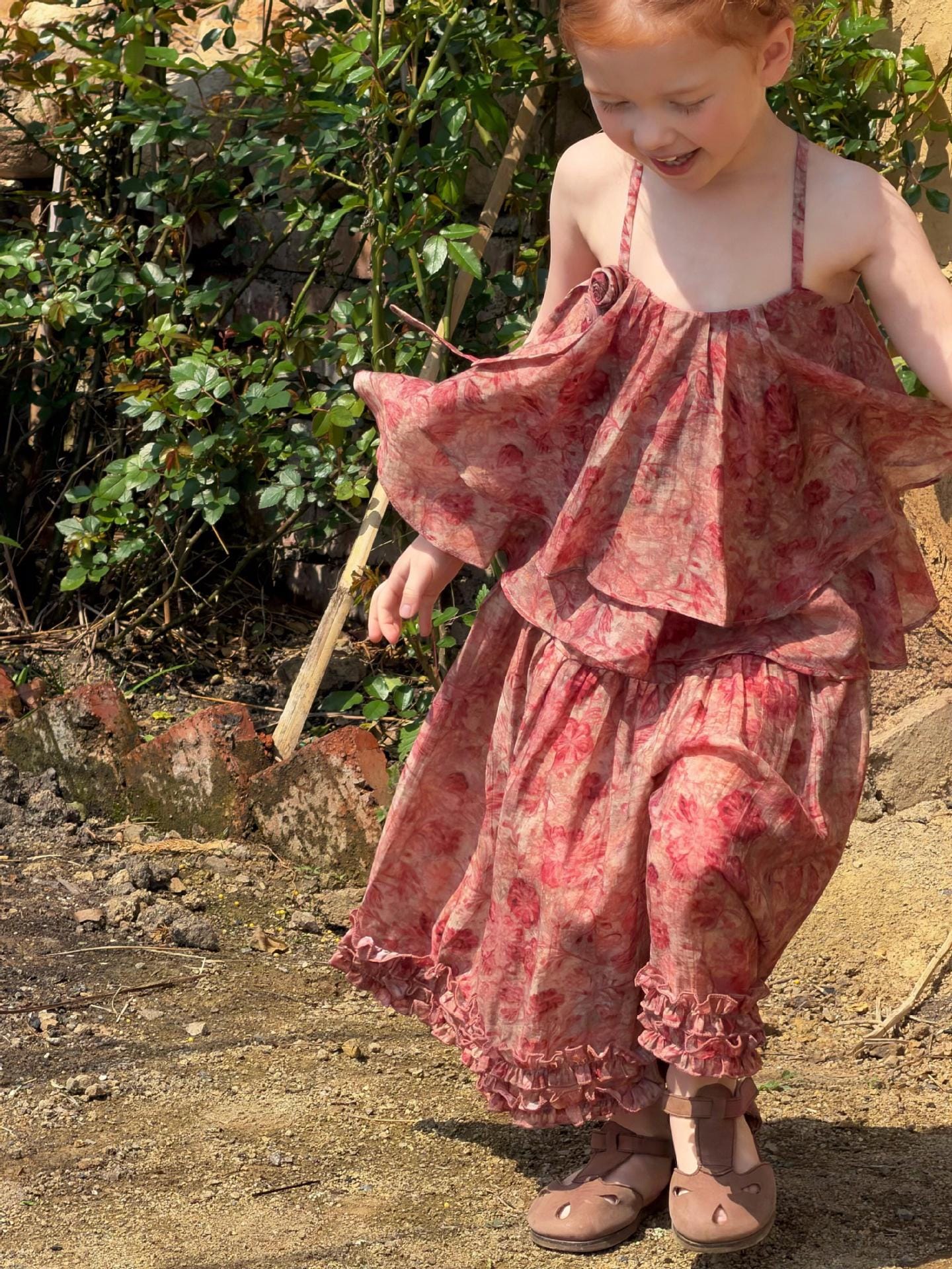 Floral Ruffle Set キャミソール クロップドパンツ【mh0013055】 Jianzidan ノースリーブセットアップ