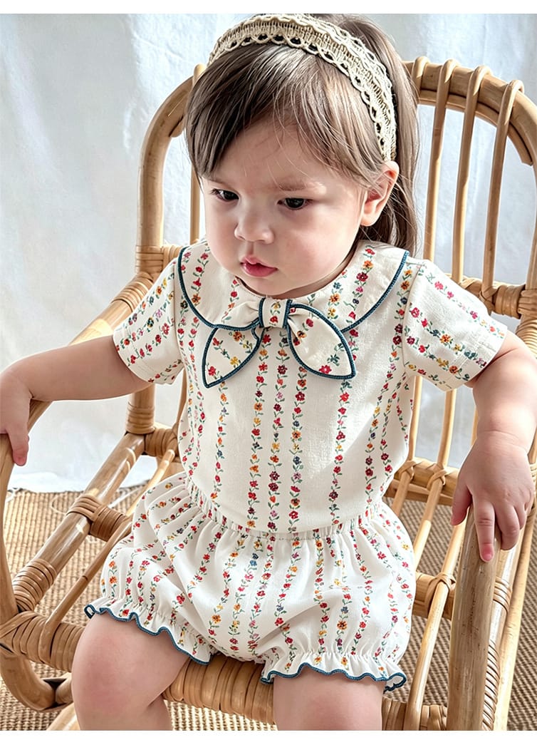Floral Striped Ruffle Blouse Bow Collar Shirt Bloomers ボタニカル 半袖ブラウス ノースリーブシャツ ブルマパンツ【mh0013490】 Beitaoya 半袖セットアップ
