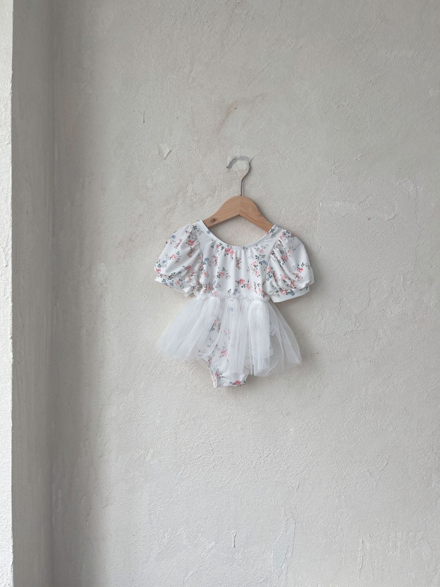 Floral Tulle One Piece Swimsuit フローラルプリントチュール水着【mh0012434】 White / 73cm BBAMMA ベビー用水着