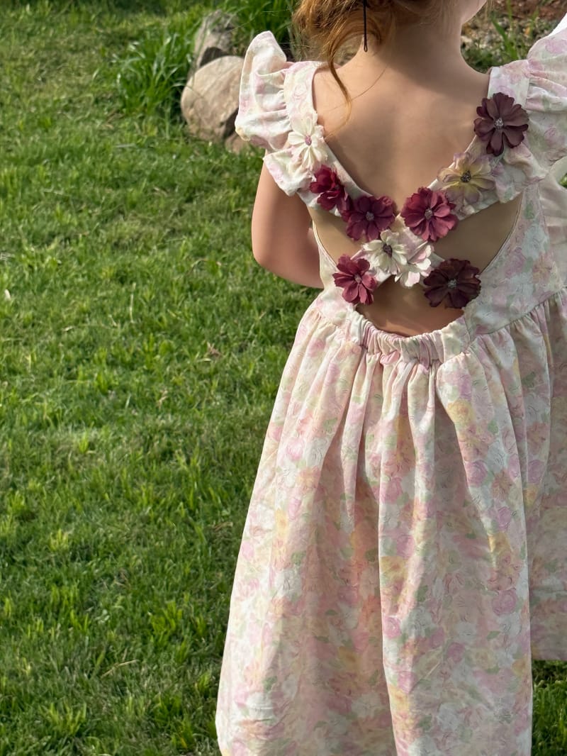 Flower Embellished Backless Frill Dress フローラル 肩フリル ノースリーブワンピース【mh0012813】 Chengle ノースリーブワンピース