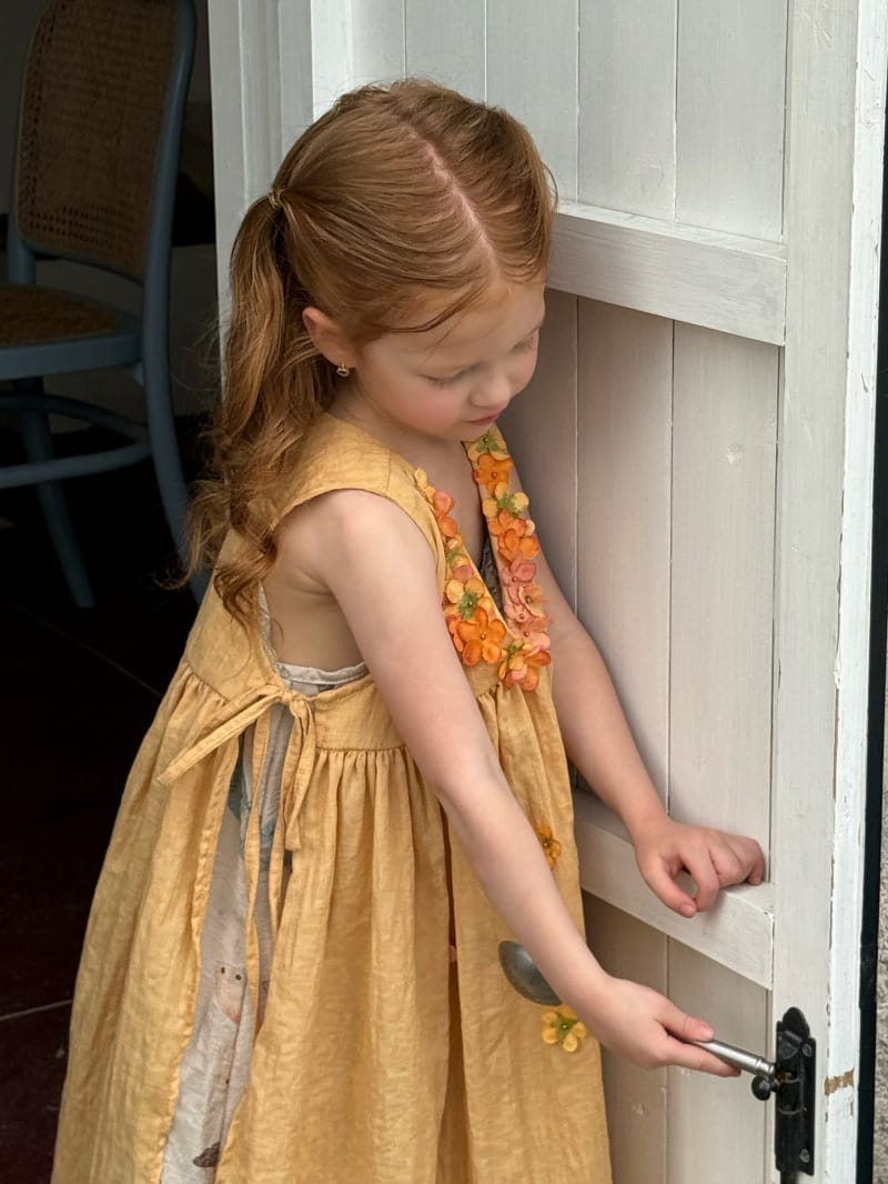 Flower Embellished V Neck Smock Dress 立体フラワー スリット ノースリーブワンピース【mh0012812】 Chengle ノースリーブワンピース