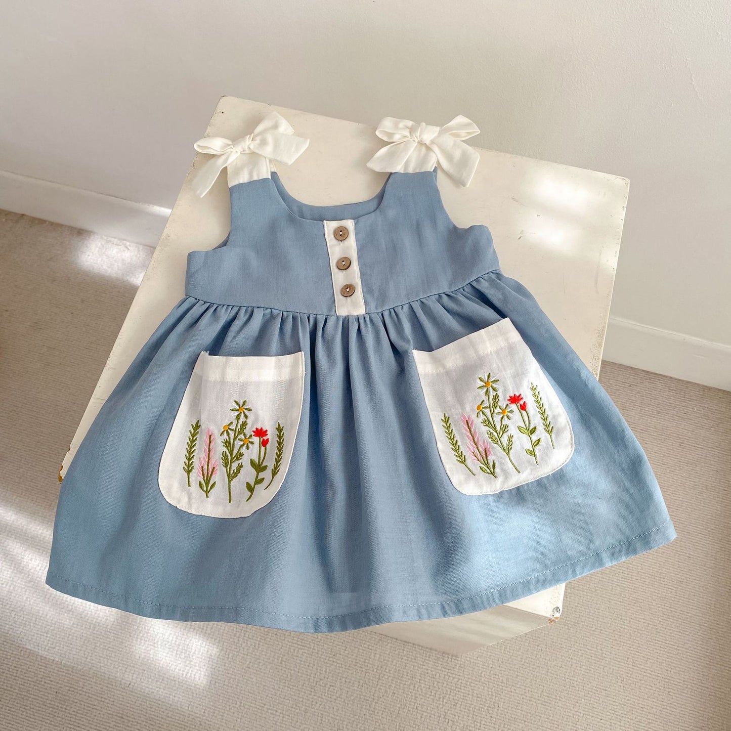 Flower Embroidery Pinafore Dress フラワー刺繍 ジャンパースカート【mh0012481】 Engepapa ノースリーブワンピース