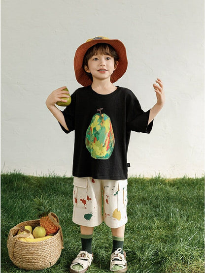 フルーツプリントのコットンTシャツ（黒）半袖、果物の大きい絵柄のフロントプリント