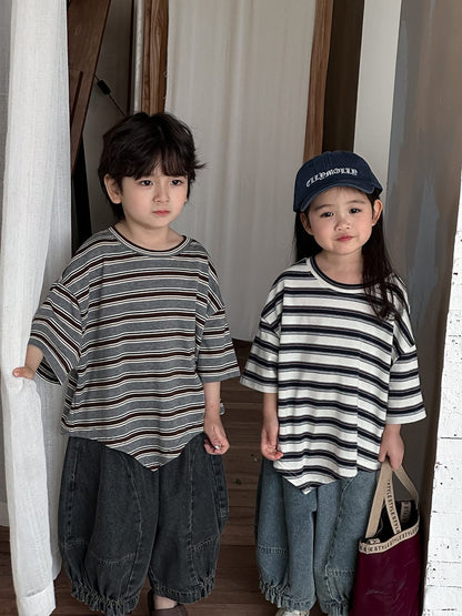 子ども用デニムクロップドパンツ2点、ブラックとダークブルーのゴムウエスト