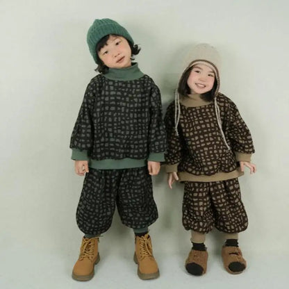 長袖セットアップ キッズセットアップ 2点セット モザイクチェックハイネック長袖スウェットトレーナー+ロングスウェットジョガーパンツ【mh0008131】