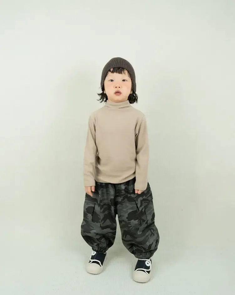 ロングパンツ・スウェットパンツ キッズパンツ カモフラ柄ルーズカーゴミリタリーパンツ【mh0008601】