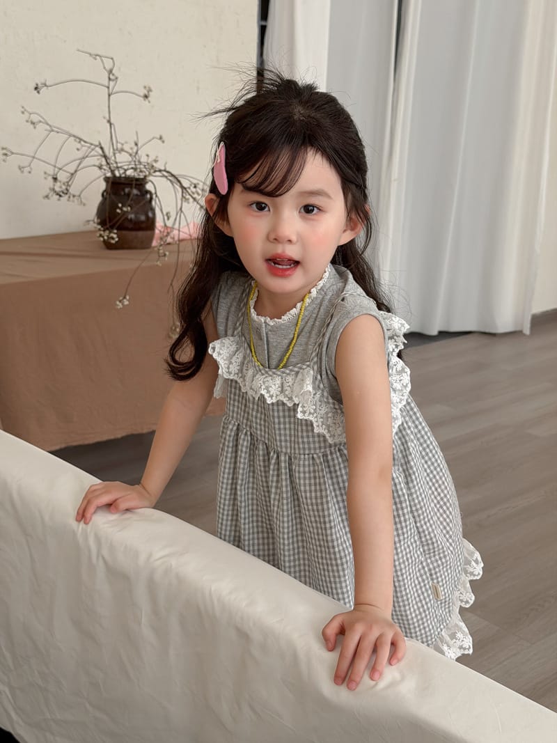 Gingham Dress & Sleeveless Top Set ギンガムチェック ワンピース レース Tシャツ【mh0012762】 MaiTianJi ノースリーブセットアップ