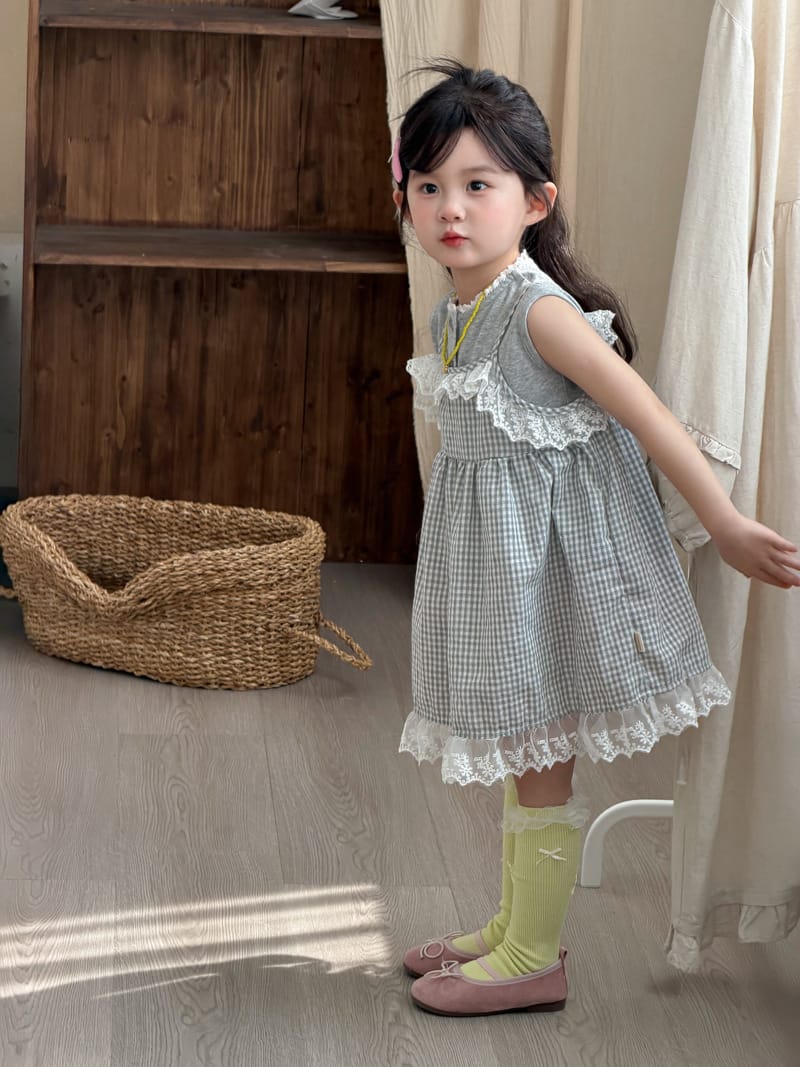 Gingham Dress & Sleeveless Top Set ギンガムチェック ワンピース レース Tシャツ【mh0012762】 MaiTianJi ノースリーブセットアップ