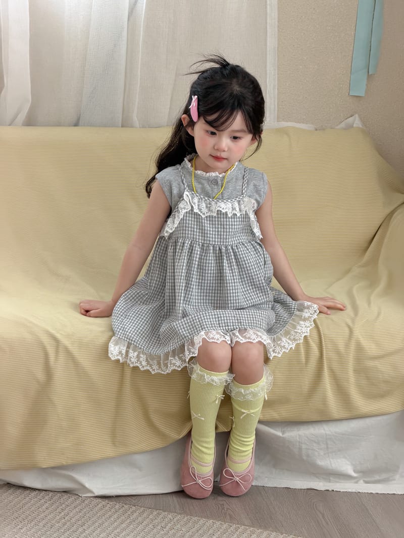 Gingham Dress & Sleeveless Top Set ギンガムチェック ワンピース レース Tシャツ【mh0012762】 MaiTianJi ノースリーブセットアップ
