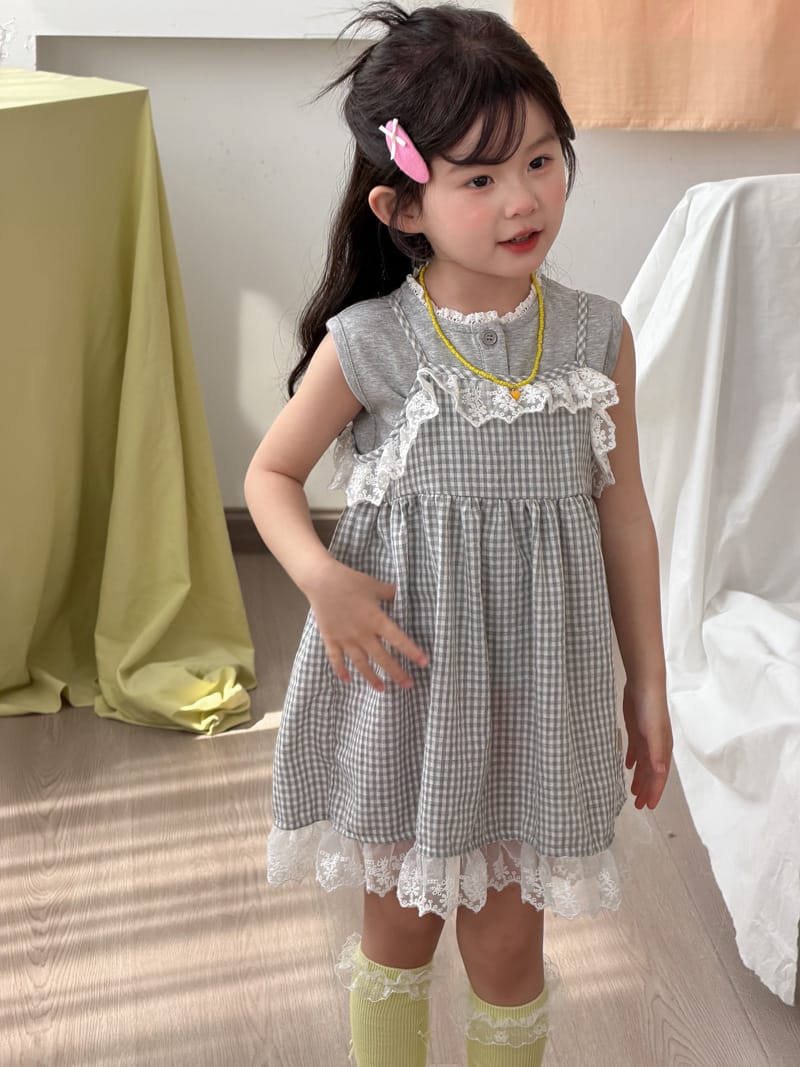 Gingham Dress & Sleeveless Top Set ギンガムチェック ワンピース レース Tシャツ【mh0012762】 MaiTianJi ノースリーブセットアップ