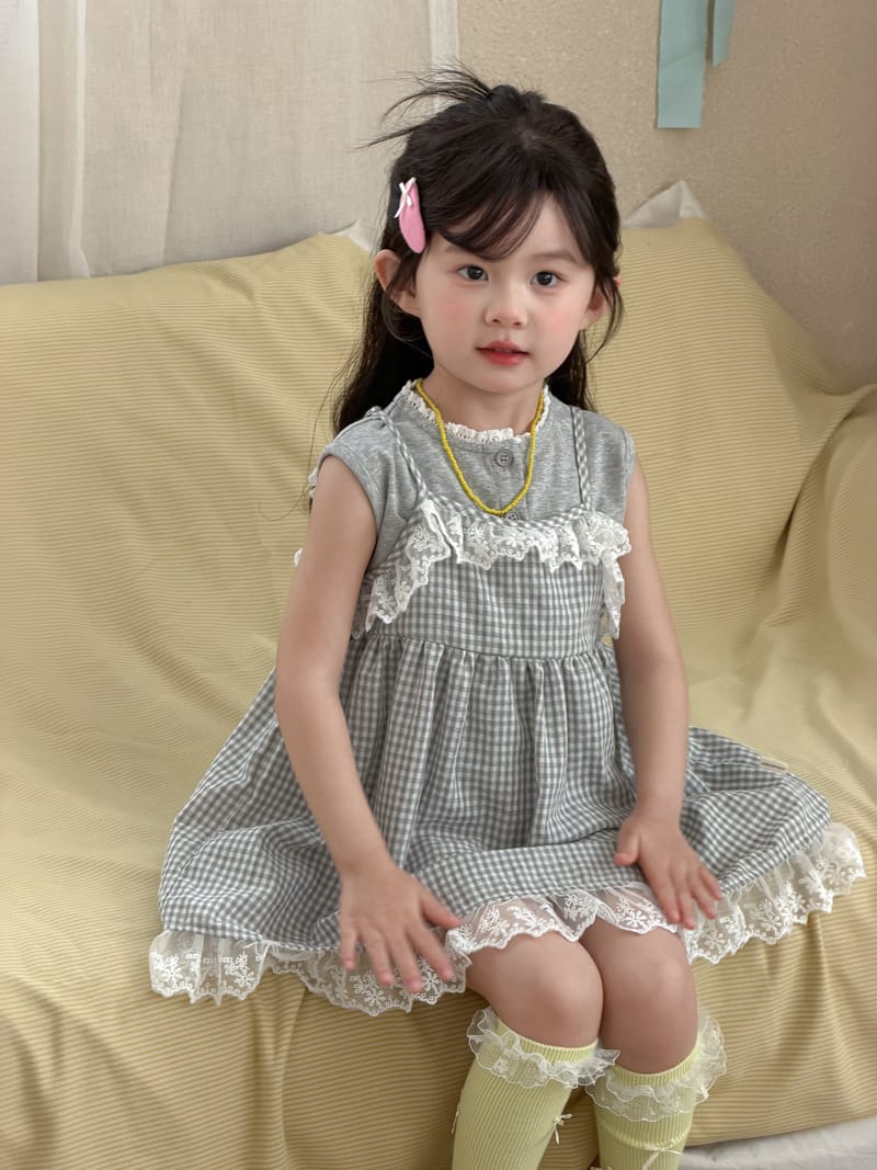 Gingham Dress & Sleeveless Top Set ギンガムチェック ワンピース レース Tシャツ【mh0012762】 Plaid Dress / 90cm MaiTianJi ノースリーブセットアップ