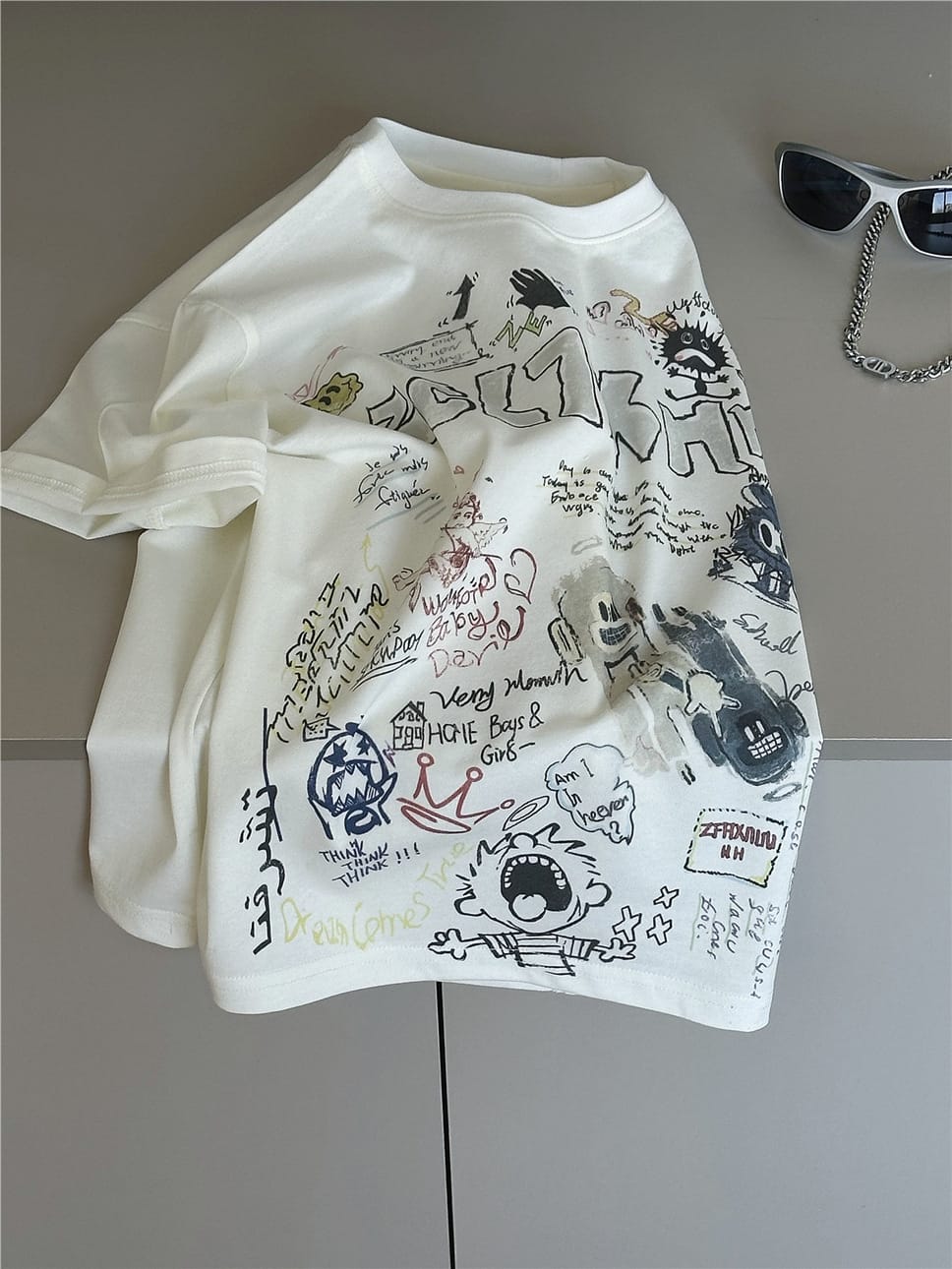 Graffiti Graphic Tee 落書きプリント 半袖Tシャツ【mh0012969】 snidols 半袖Tシャツ