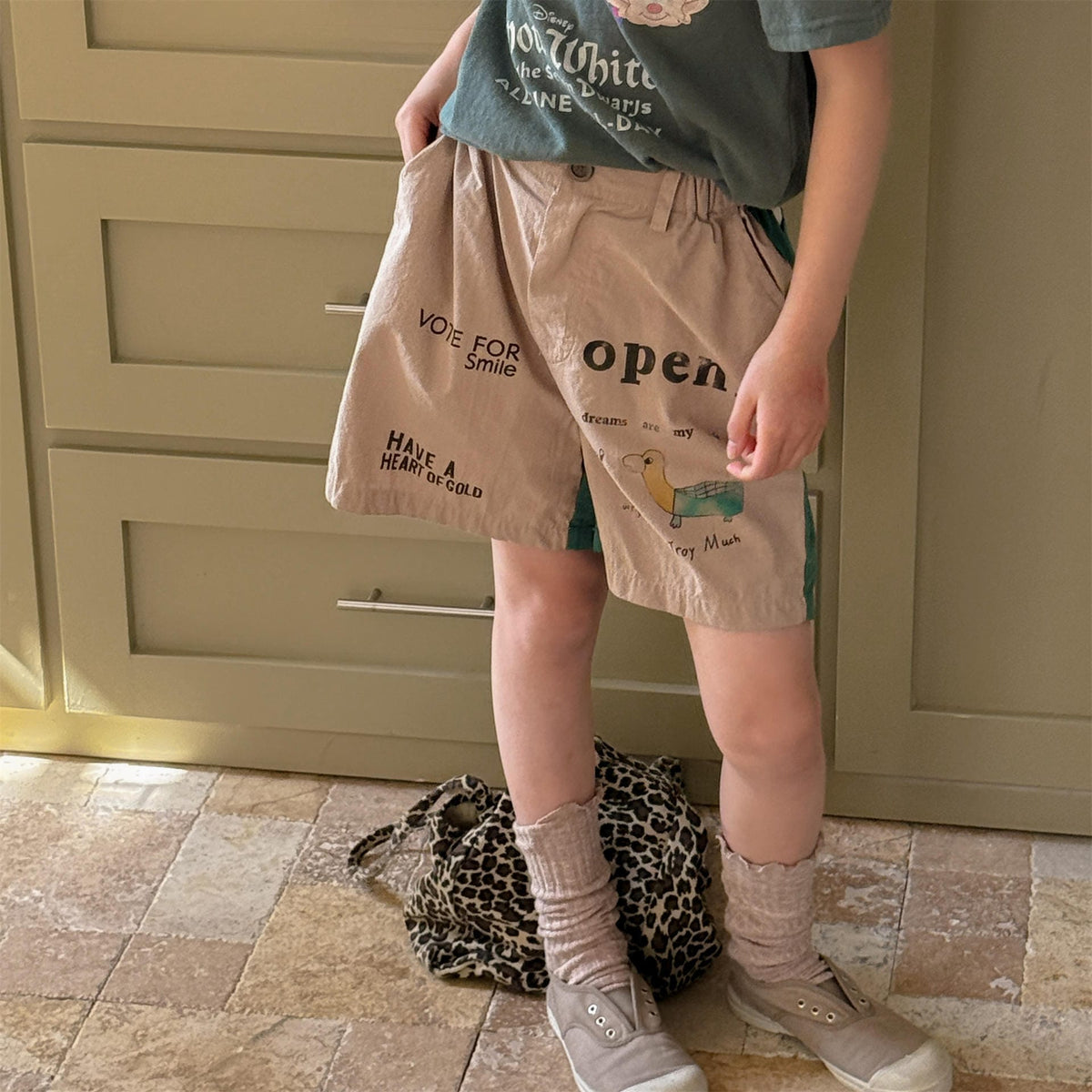 Graphic Letter Print Shorts プリント ショートパンツ【mh0013220】 ADbaby ハーフパンツ・ショートパンツ