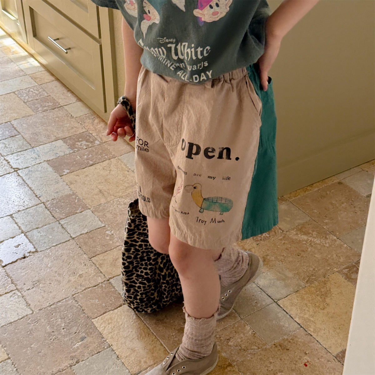 Graphic Letter Print Shorts プリント ショートパンツ【mh0013220】 ADbaby ハーフパンツ・ショートパンツ